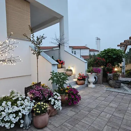 Apartment Leilani & Karolina Vrsi