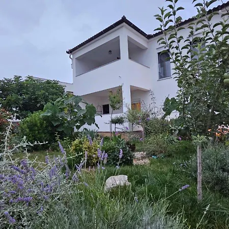 Leilani & Karolina Appartement