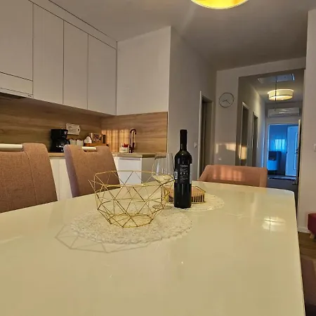 Leilani & Karolina Apartament Vrsi