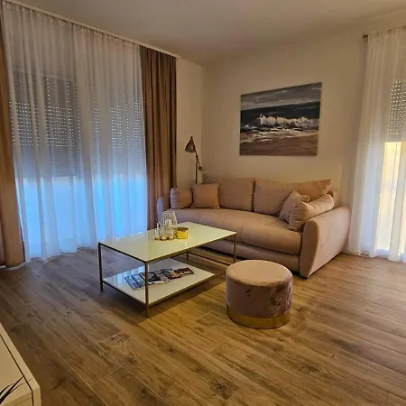 Leilani & Karolina * Vrsi