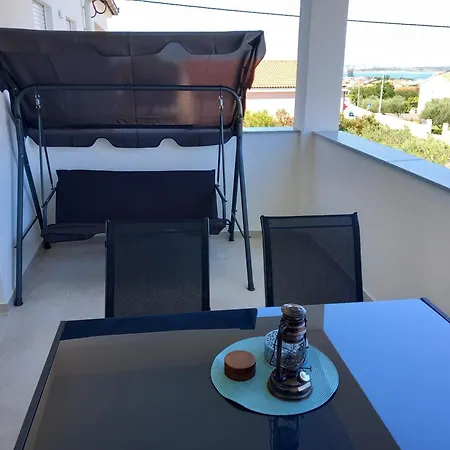 Leilani & Karolina Vrsi