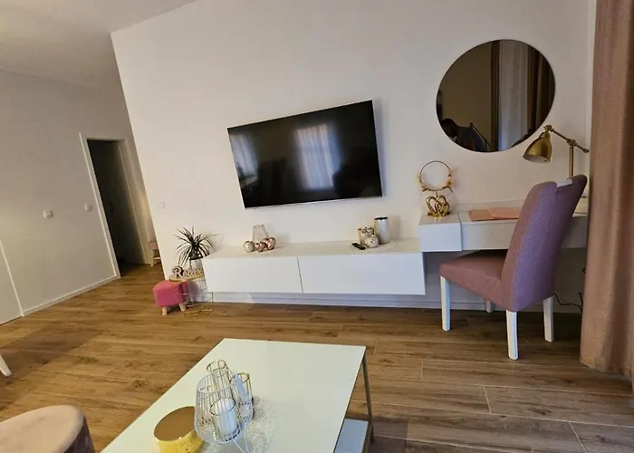 Leilani & Karolina Apartman *