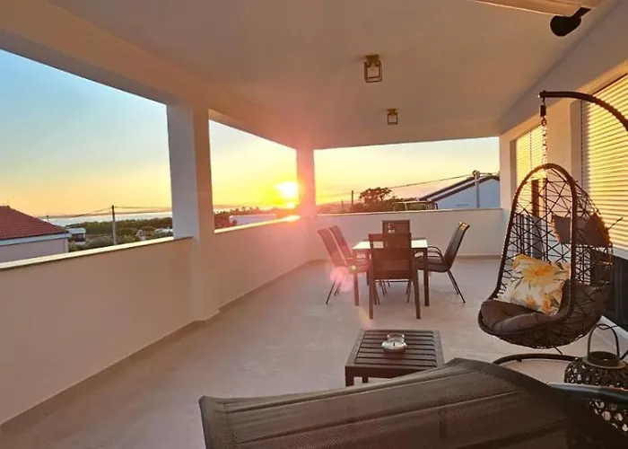 Leilani & Karolina Vrsi