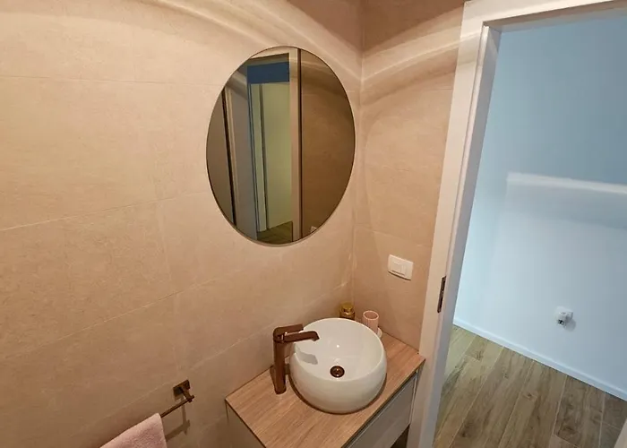 Leilani & Karolina דירה