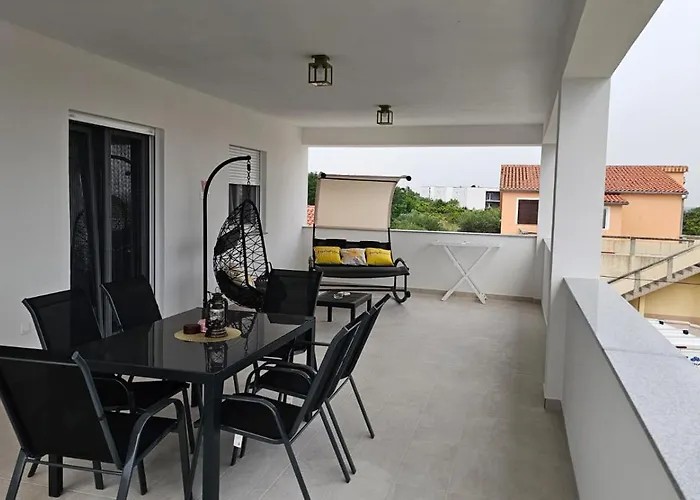 Leilani & Karolina *