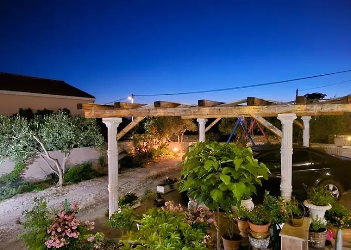 Leilani & Karolina Vrsi