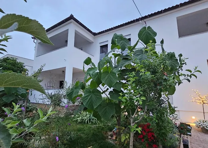 Leilani & Karolina * Vrsi